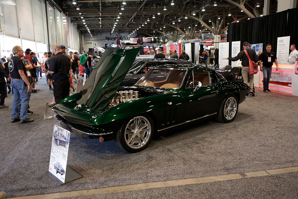 ARMO Seeking Innovative Builds to Feature at SEMA Show - racing green 60&#039;s Corvette on display